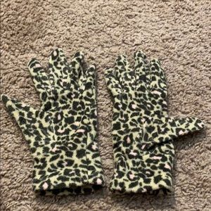 Fancy fabric cheetah gloves